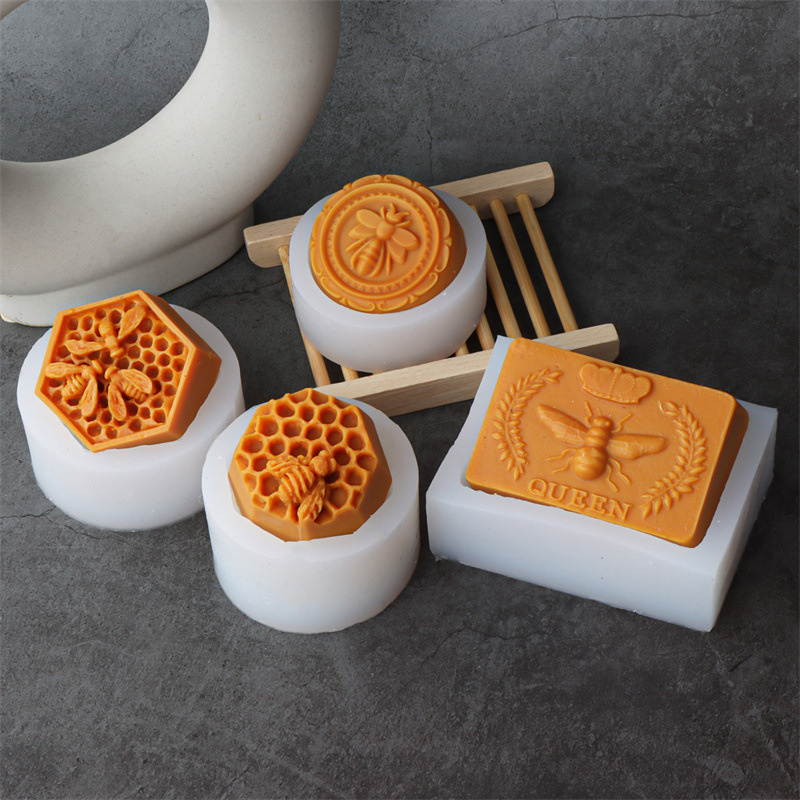 3D Flying Bee Honeycomb Candle - огляд і ціна Soap Making Line